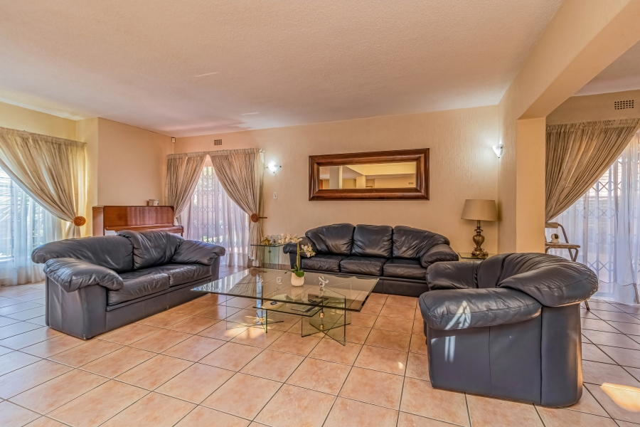 5 Bedroom Property for Sale in Bedfordview Gauteng