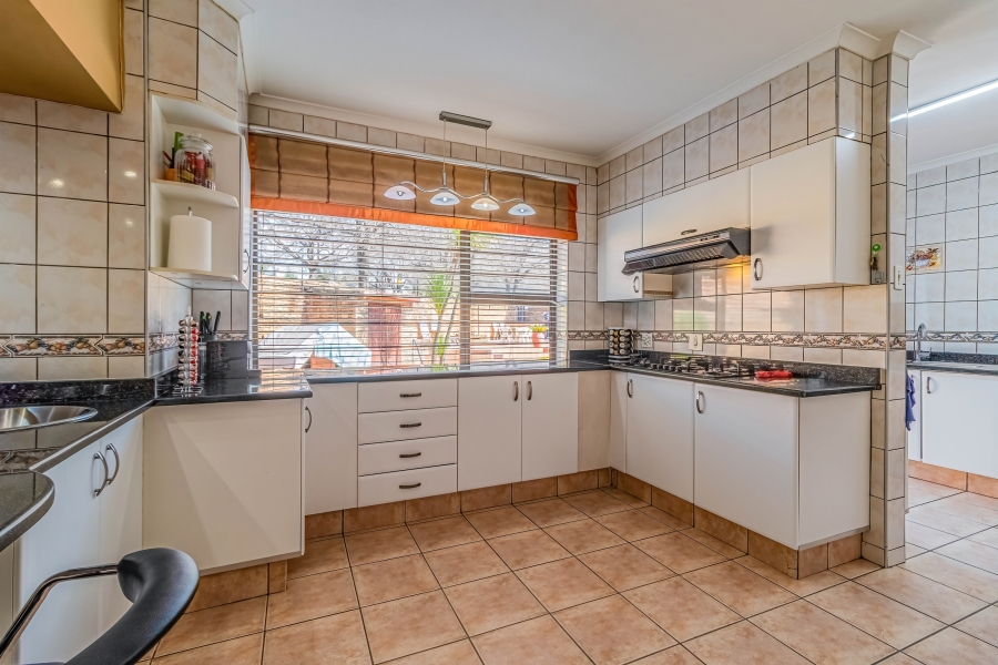 5 Bedroom Property for Sale in Bedfordview Gauteng