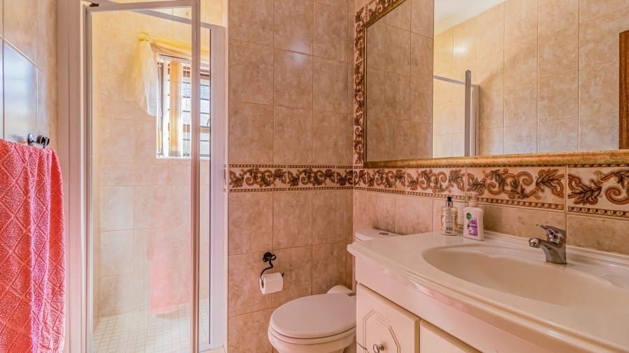 5 Bedroom Property for Sale in Bedfordview Gauteng