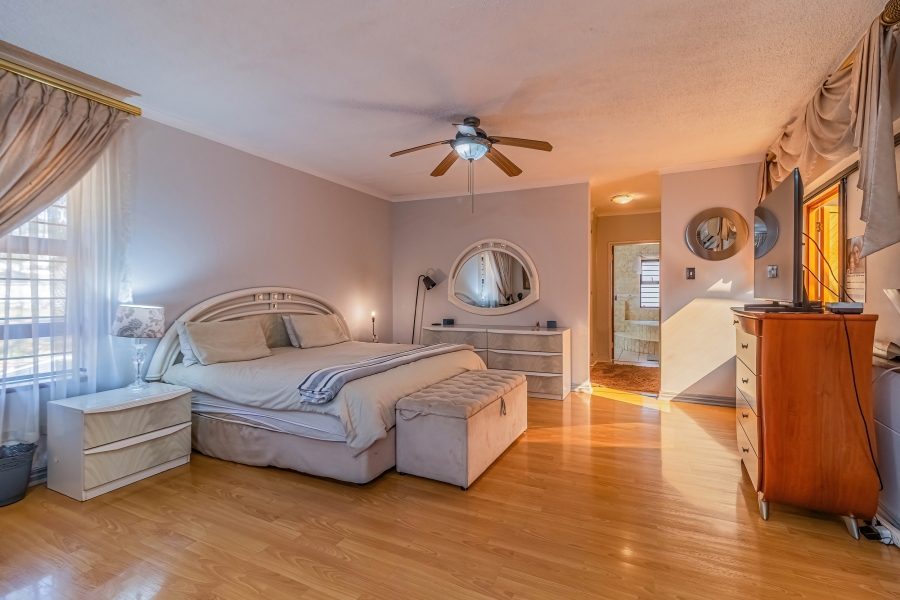 5 Bedroom Property for Sale in Bedfordview Gauteng