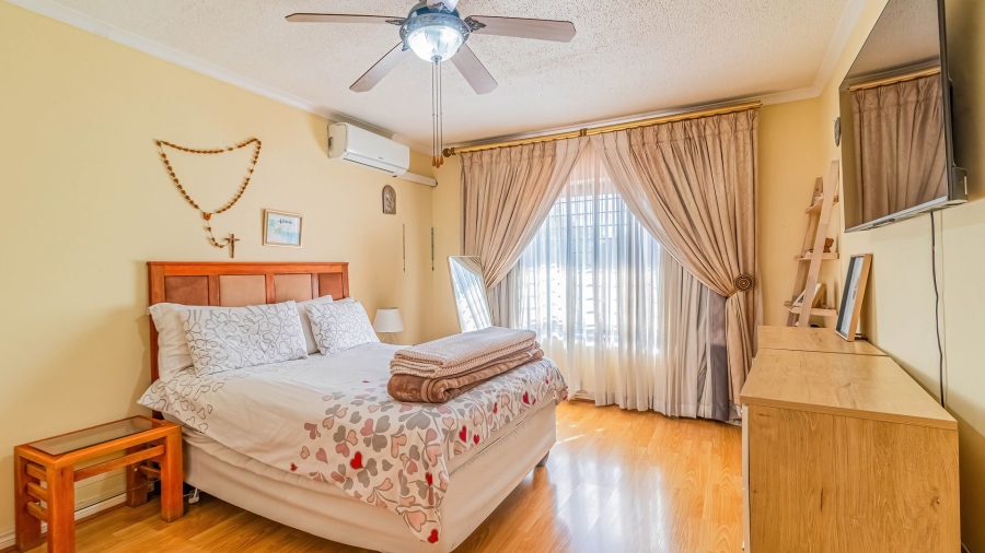 5 Bedroom Property for Sale in Bedfordview Gauteng