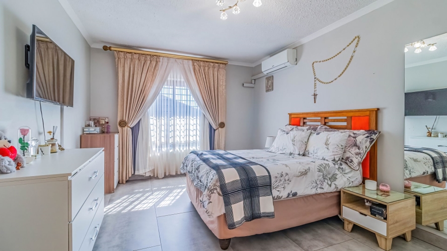 5 Bedroom Property for Sale in Bedfordview Gauteng