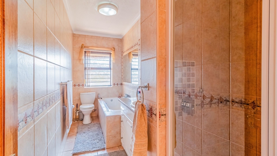 5 Bedroom Property for Sale in Bedfordview Gauteng