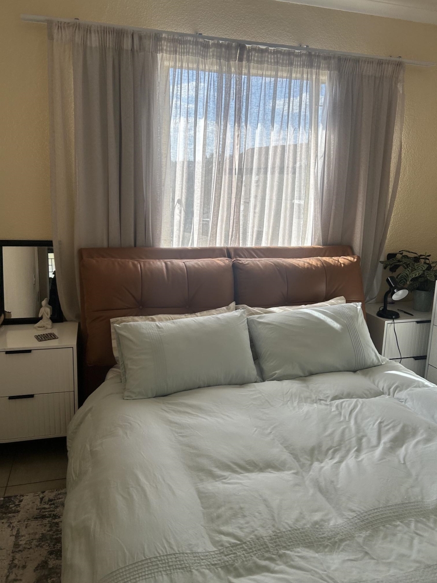 2 Bedroom Property for Sale in Vorna Valley Gauteng