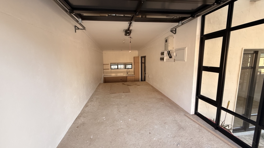 To Let 1 Bedroom Property for Rent in Bryanston Gauteng