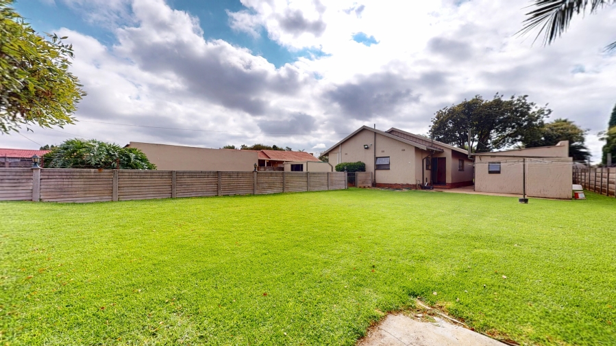 4 Bedroom Property for Sale in Lilianton Gauteng