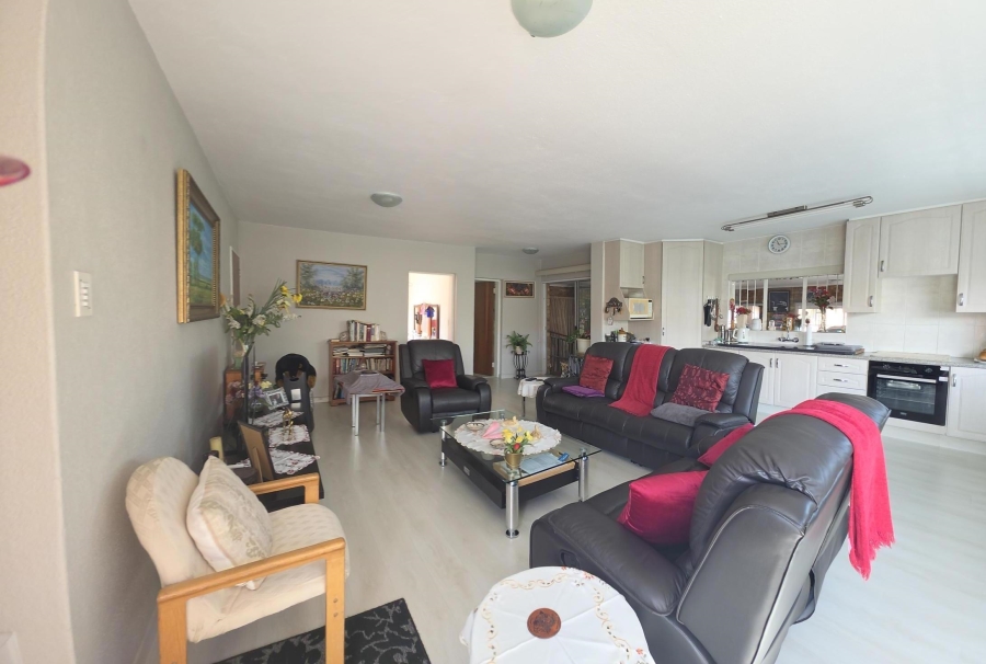 3 Bedroom Property for Sale in Misty Bay Gauteng