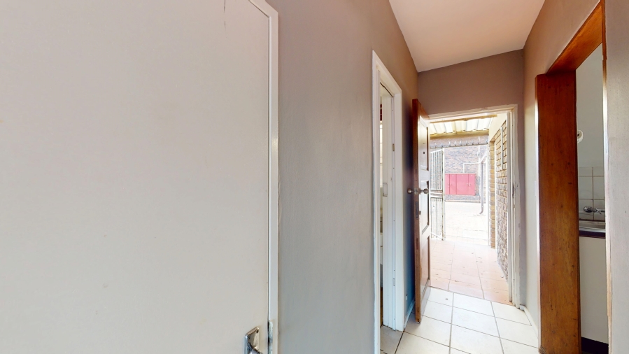 2 Bedroom Property for Sale in Dayanglen Gauteng