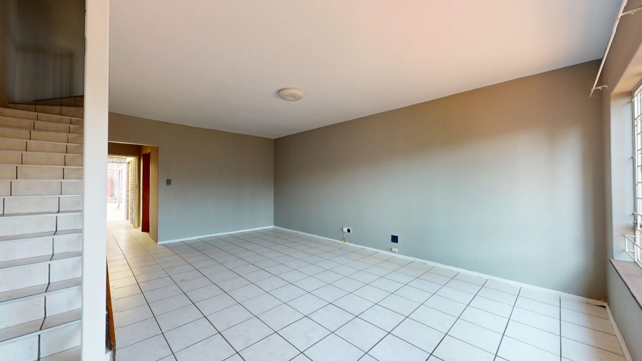 2 Bedroom Property for Sale in Dayanglen Gauteng