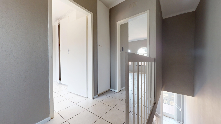 2 Bedroom Property for Sale in Dayanglen Gauteng