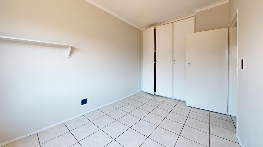 2 Bedroom Property for Sale in Dayanglen Gauteng