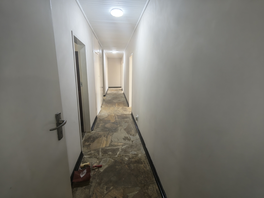 5 Bedroom Property for Sale in Pretoria North Gauteng