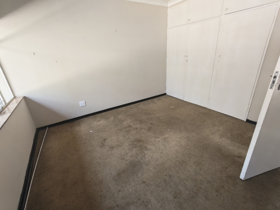 5 Bedroom Property for Sale in Pretoria North Gauteng