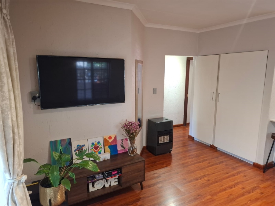 To Let 2 Bedroom Property for Rent in Paulshof Gauteng