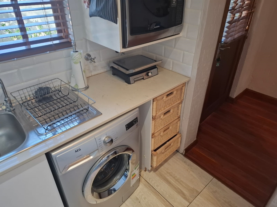 To Let 2 Bedroom Property for Rent in Paulshof Gauteng