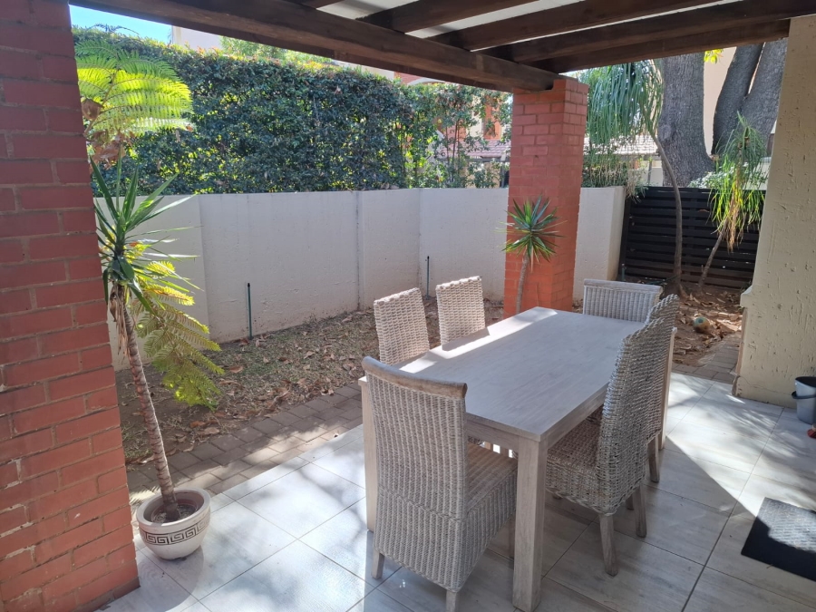 To Let 2 Bedroom Property for Rent in Paulshof Gauteng