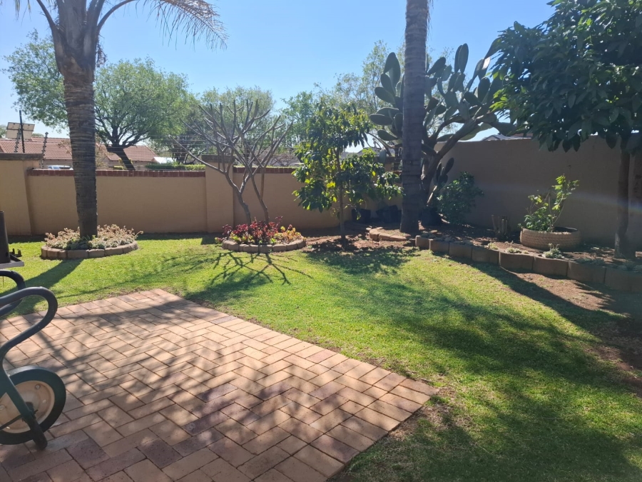 2 Bedroom Property for Sale in Mooikloof Ridge Gauteng