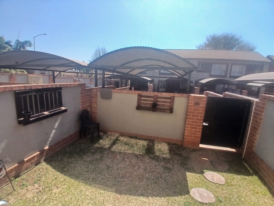 2 Bedroom Property for Sale in Theresa Park Gauteng