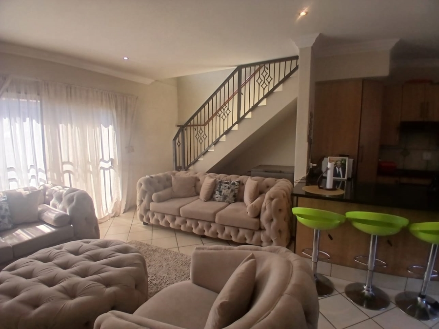 2 Bedroom Property for Sale in Theresa Park Gauteng