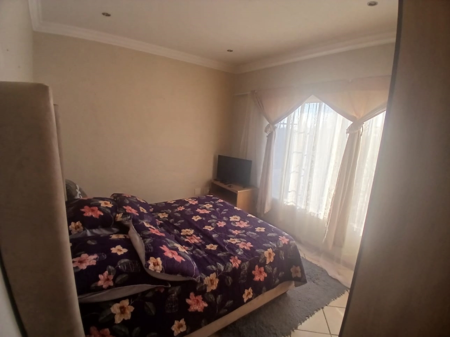 2 Bedroom Property for Sale in Theresa Park Gauteng