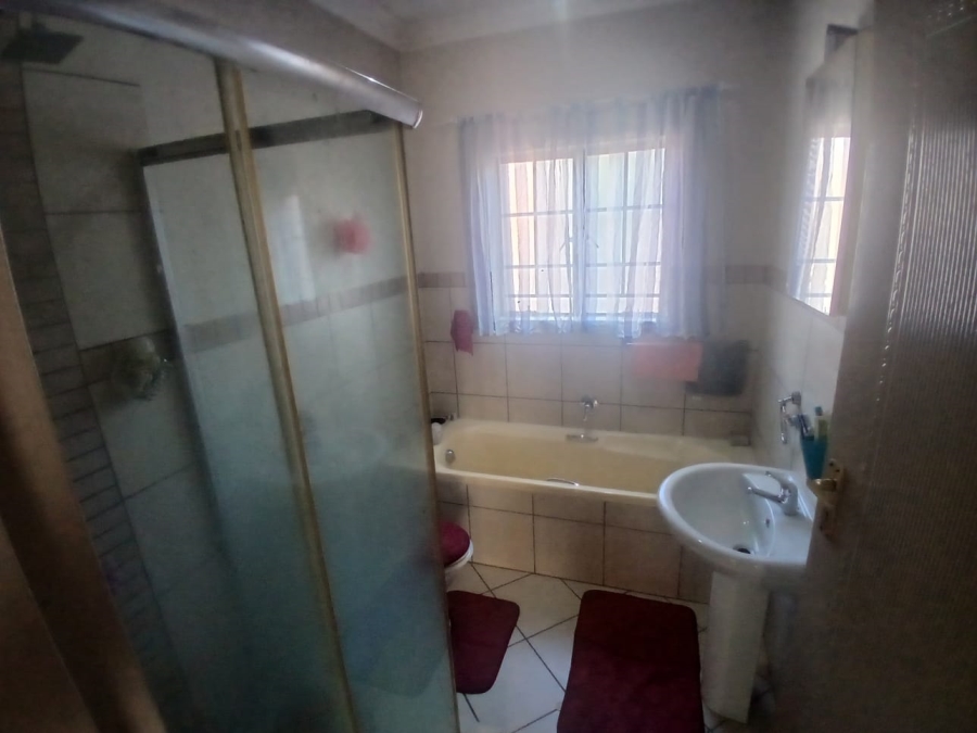 2 Bedroom Property for Sale in Theresa Park Gauteng