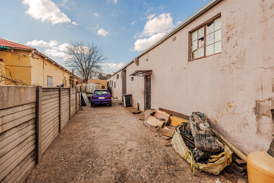 Commercial Property for Sale in Lewisham Gauteng