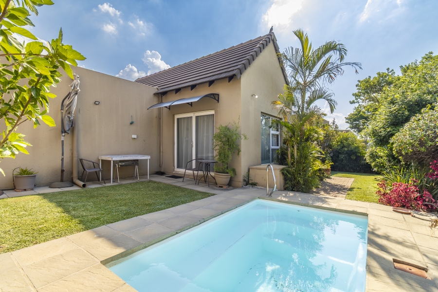 2 Bedroom Property for Sale in Cedar Lakes Gauteng