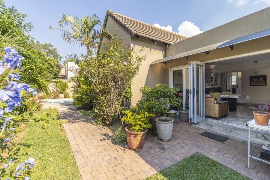 2 Bedroom Property for Sale in Cedar Lakes Gauteng