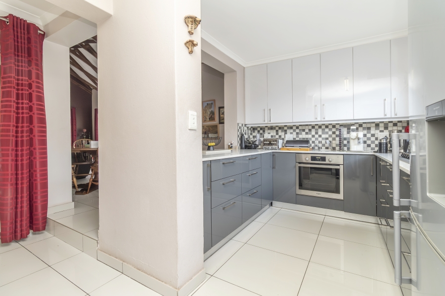 2 Bedroom Property for Sale in Cedar Lakes Gauteng