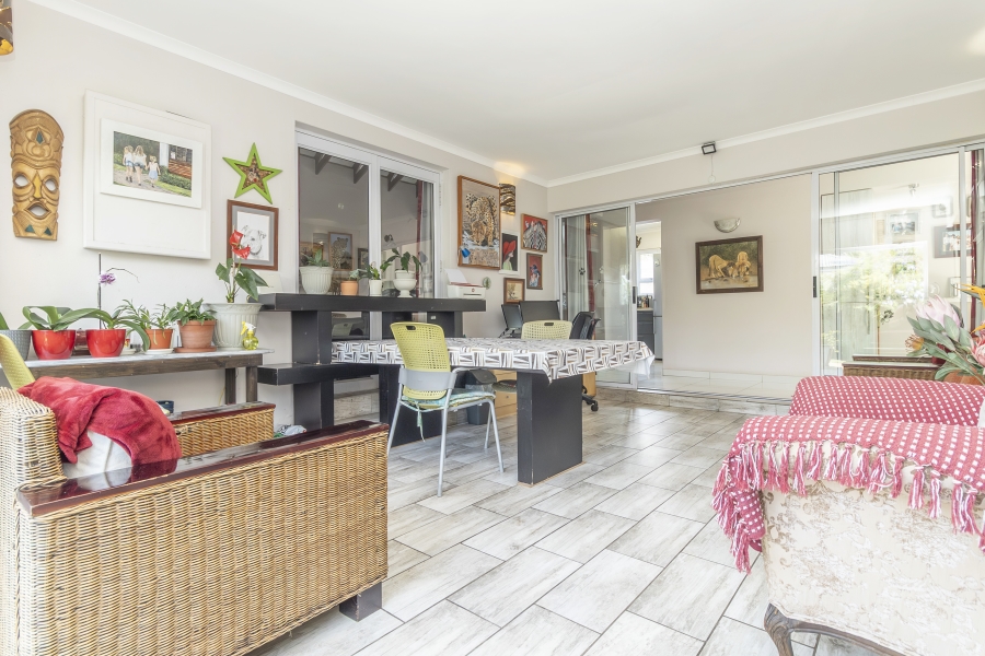 2 Bedroom Property for Sale in Cedar Lakes Gauteng