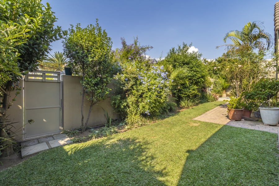 2 Bedroom Property for Sale in Cedar Lakes Gauteng
