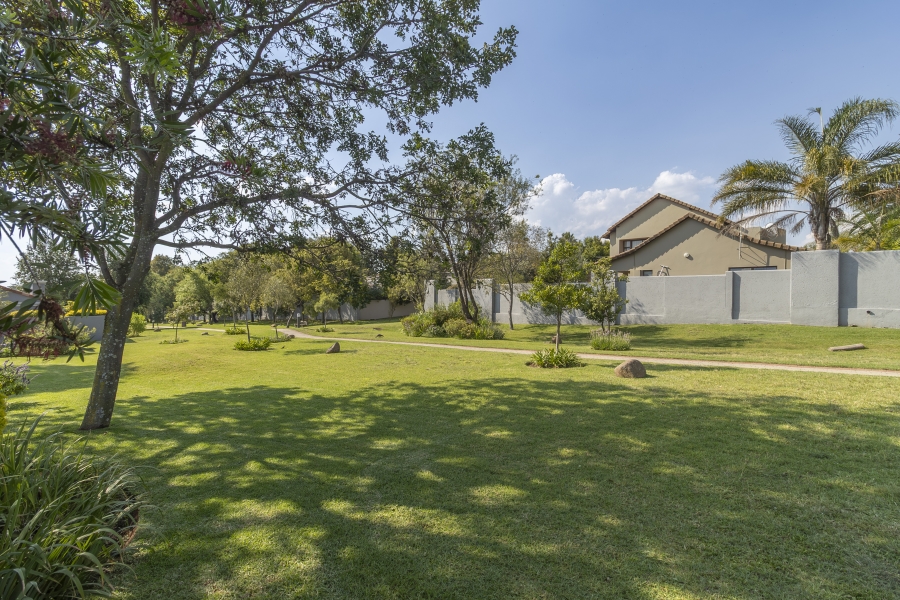 2 Bedroom Property for Sale in Cedar Lakes Gauteng