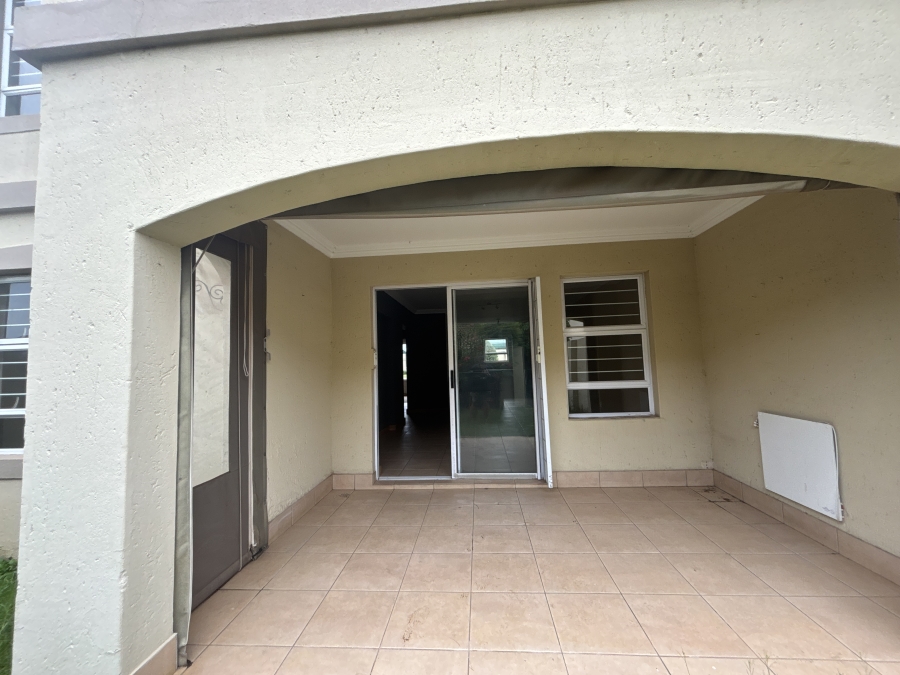2 Bedroom Property for Sale in Morehill Gauteng