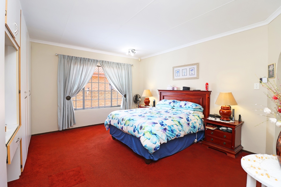 3 Bedroom Property for Sale in Eike Park Gauteng
