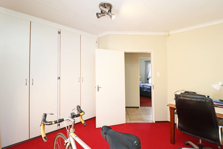 3 Bedroom Property for Sale in Eike Park Gauteng