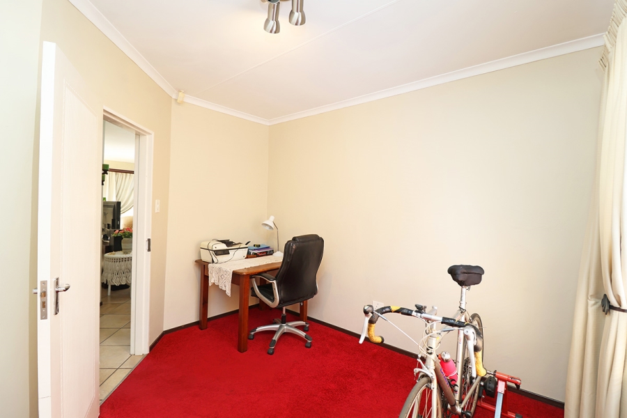 3 Bedroom Property for Sale in Eike Park Gauteng