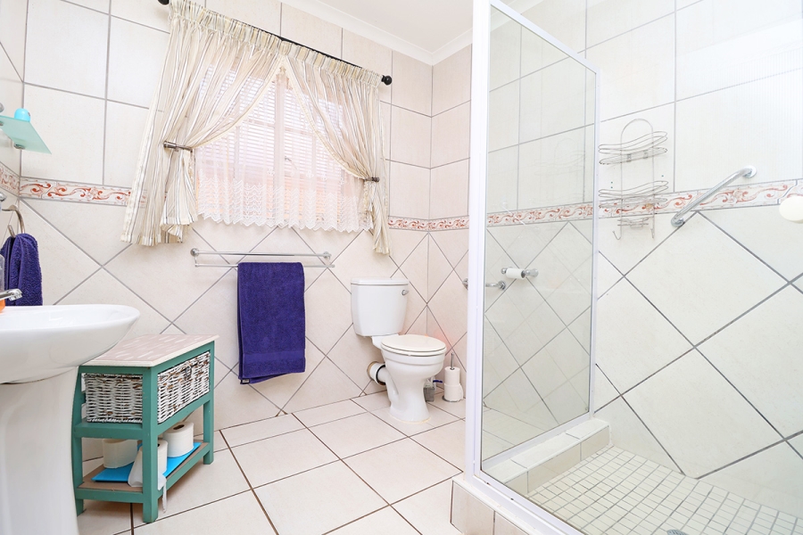 3 Bedroom Property for Sale in Eike Park Gauteng