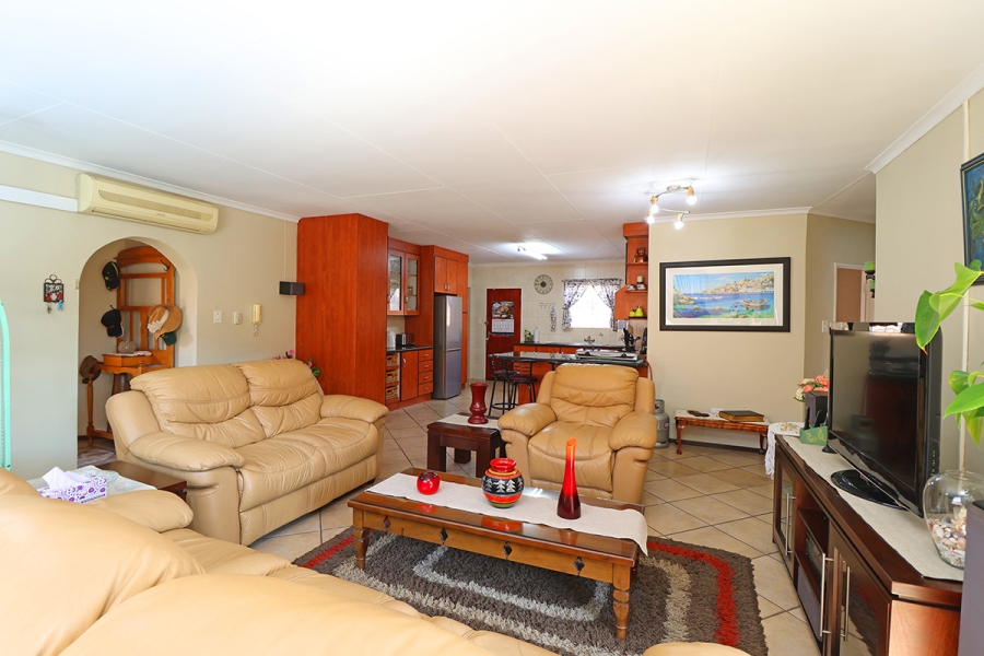 3 Bedroom Property for Sale in Eike Park Gauteng