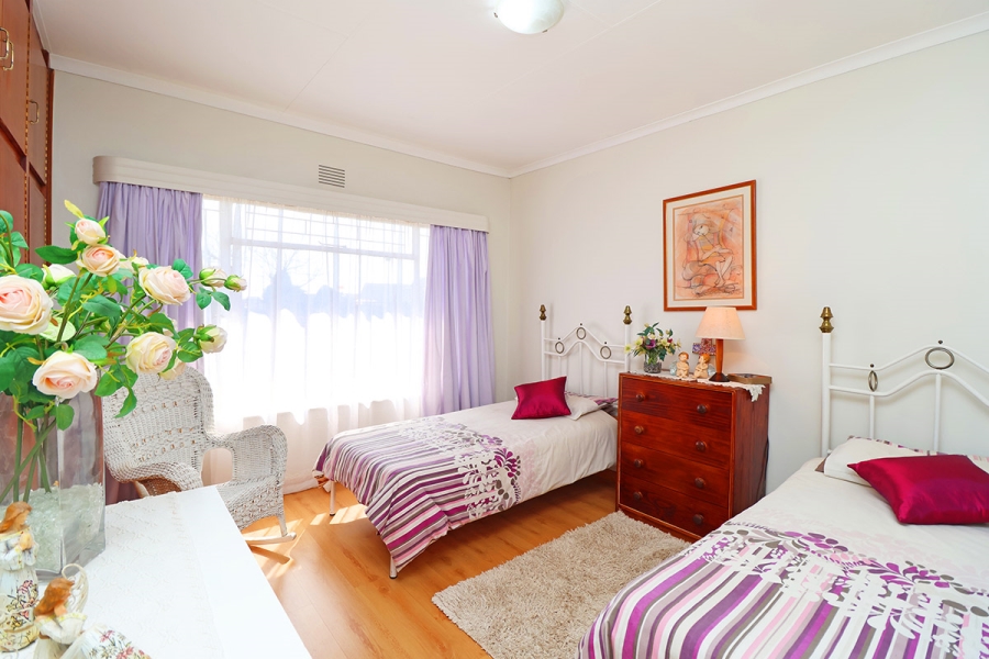 4 Bedroom Property for Sale in Helikonpark Gauteng