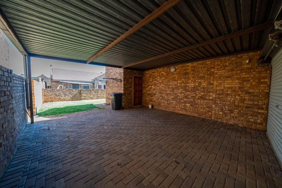 3 Bedroom Property for Sale in Rand Collieries Gauteng
