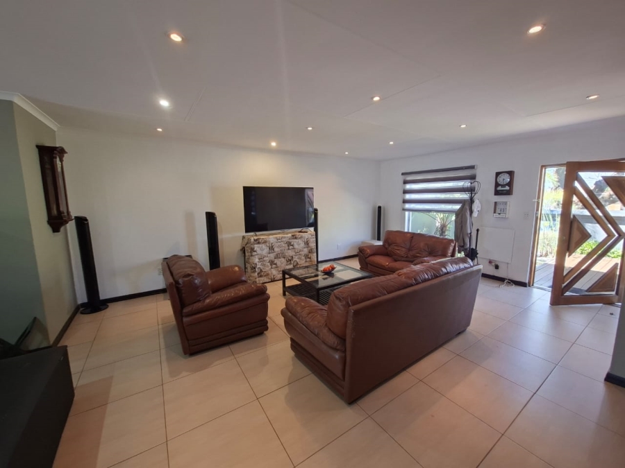 4 Bedroom Property for Sale in Primrose Hill Gauteng