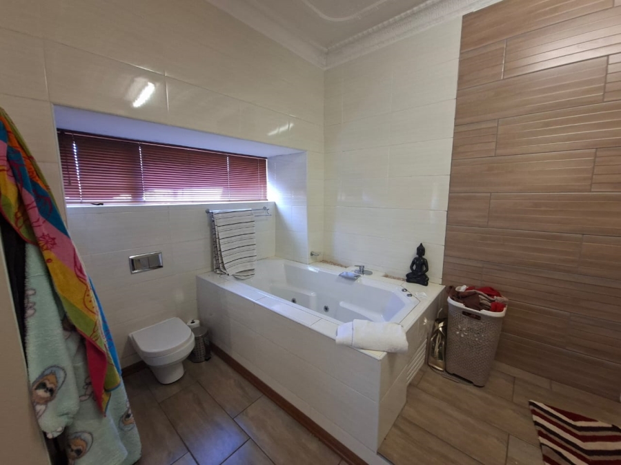 4 Bedroom Property for Sale in Primrose Hill Gauteng