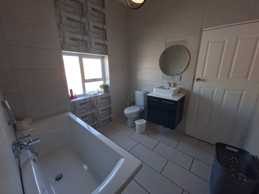 4 Bedroom Property for Sale in Primrose Hill Gauteng