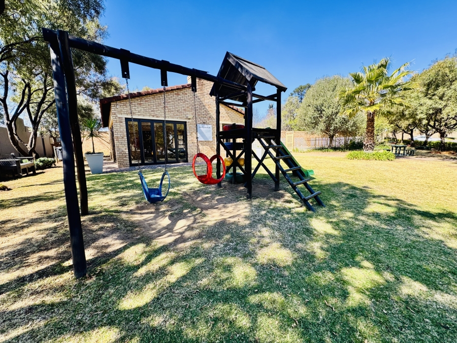 2 Bedroom Property for Sale in Maroeladal Gauteng