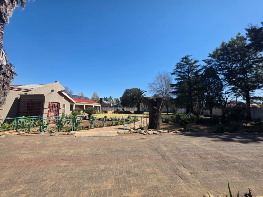 4 Bedroom Property for Sale in Mantevrede Gauteng