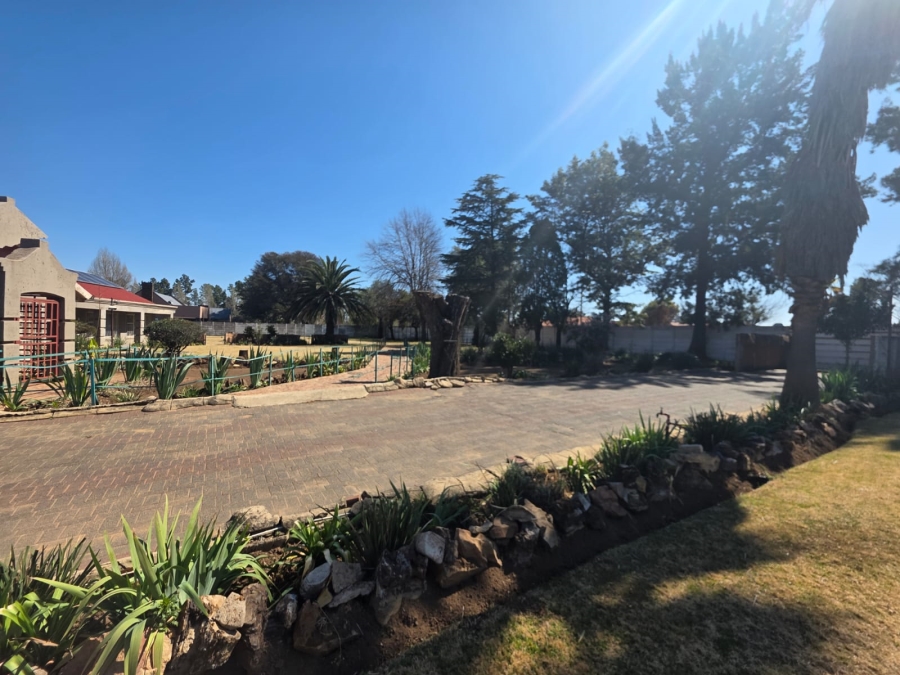 4 Bedroom Property for Sale in Mantevrede Gauteng
