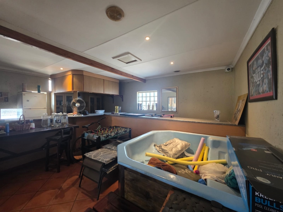 4 Bedroom Property for Sale in Mantevrede Gauteng