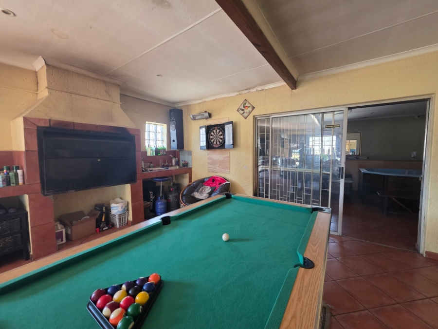 4 Bedroom Property for Sale in Mantevrede Gauteng