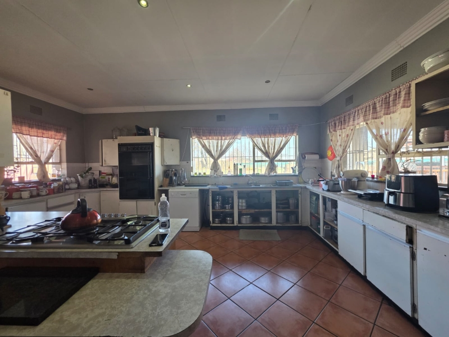 4 Bedroom Property for Sale in Mantevrede Gauteng