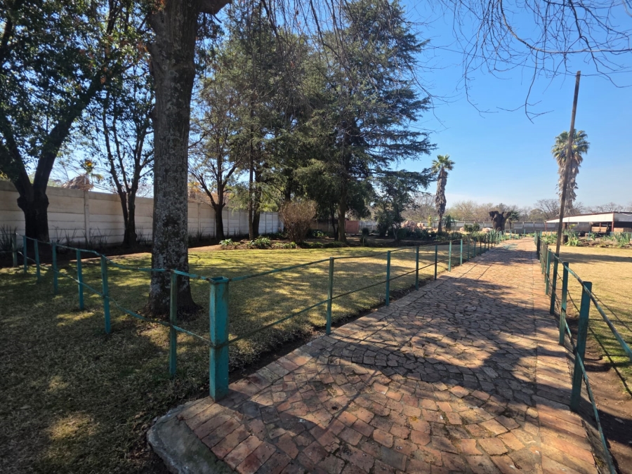 4 Bedroom Property for Sale in Mantevrede Gauteng